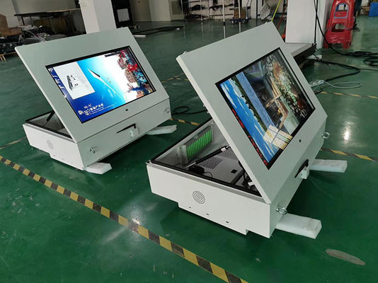 Outdoor 4K Resolution 2500CD/Sqm Advertising LCD Kiosk For Shop Mall And Goverment