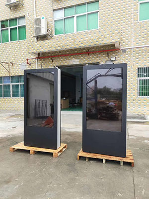 Waterproof 55 Inch 3840x2160, 2500 Nits LCD Advertising Display for Mideast market